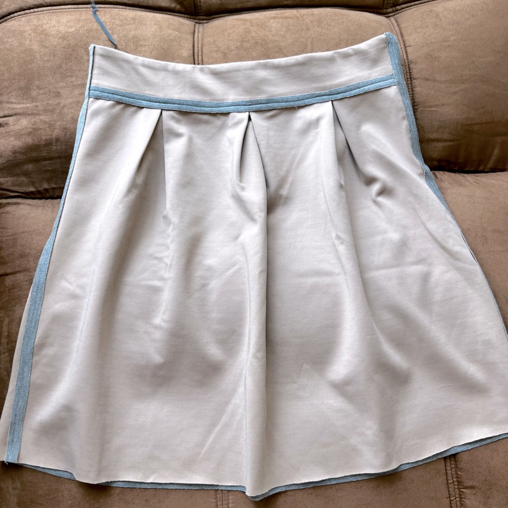 Cream casual skirt!